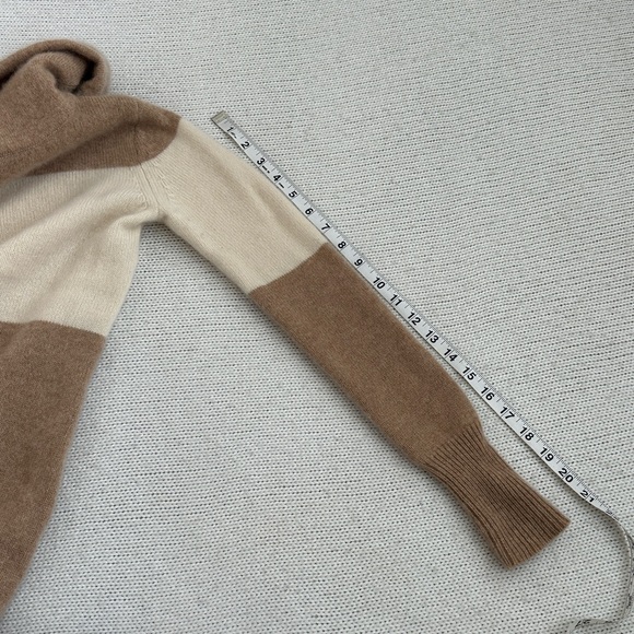 Athleta 100% Cashmere Turtleneck Sweater Cream/Brown Size XXS - Picture 6 of 7